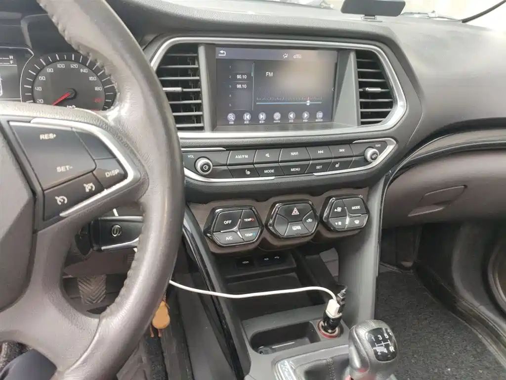 GAC Trumpchi Trumpchi GS4 2016 235T Manual Luxury Edition фото 6