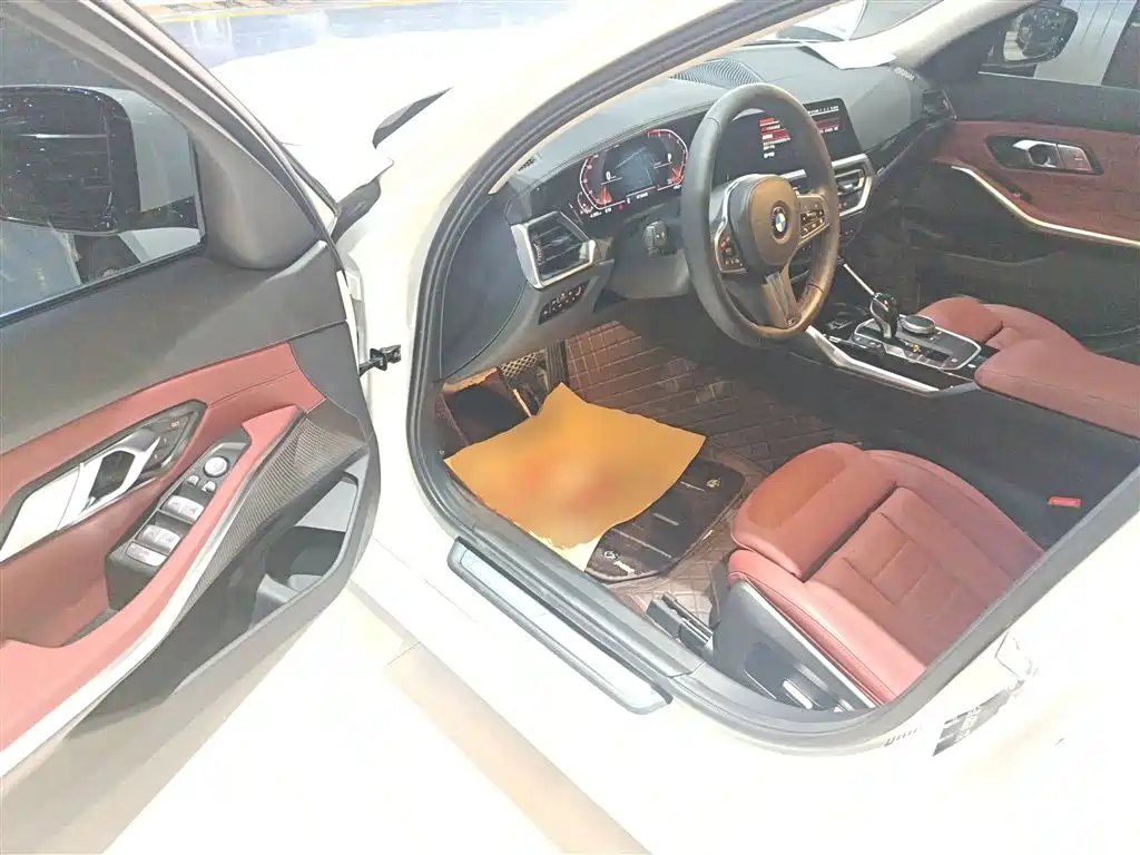 BMW 3-SERIES