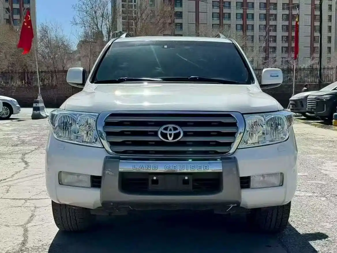 Toyota Land Cruiser 2007 4.7L Automatic VX-R фото 2