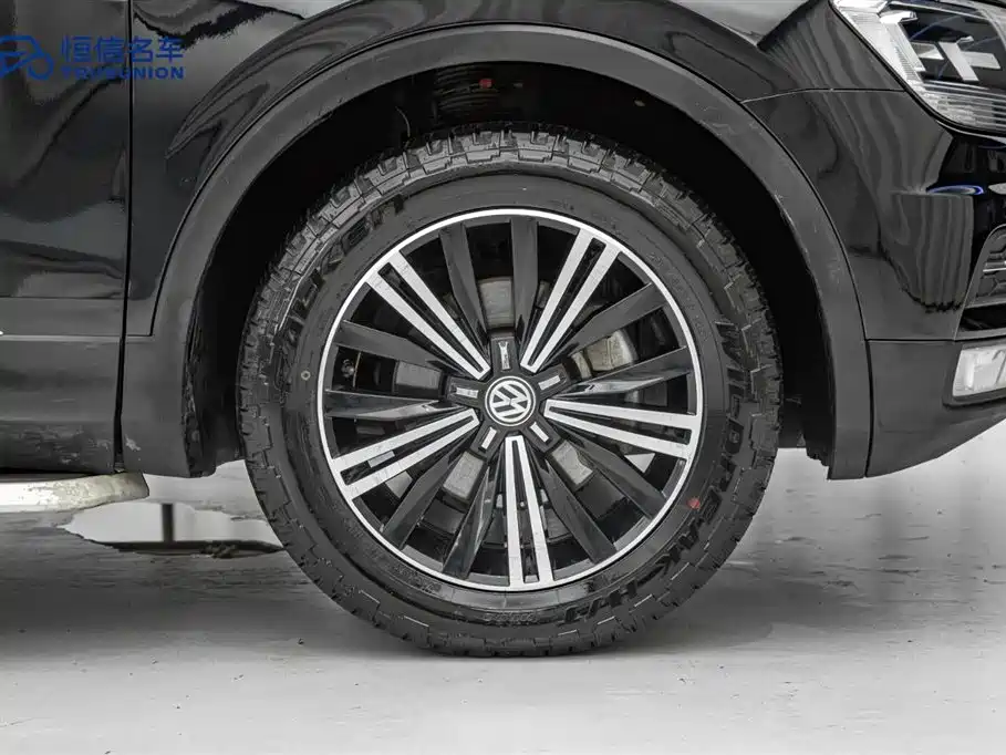 Volkswagen Tiguan L 2019 330TSI Automatic 2WD Panorama Comfort Edition China VI фото 11