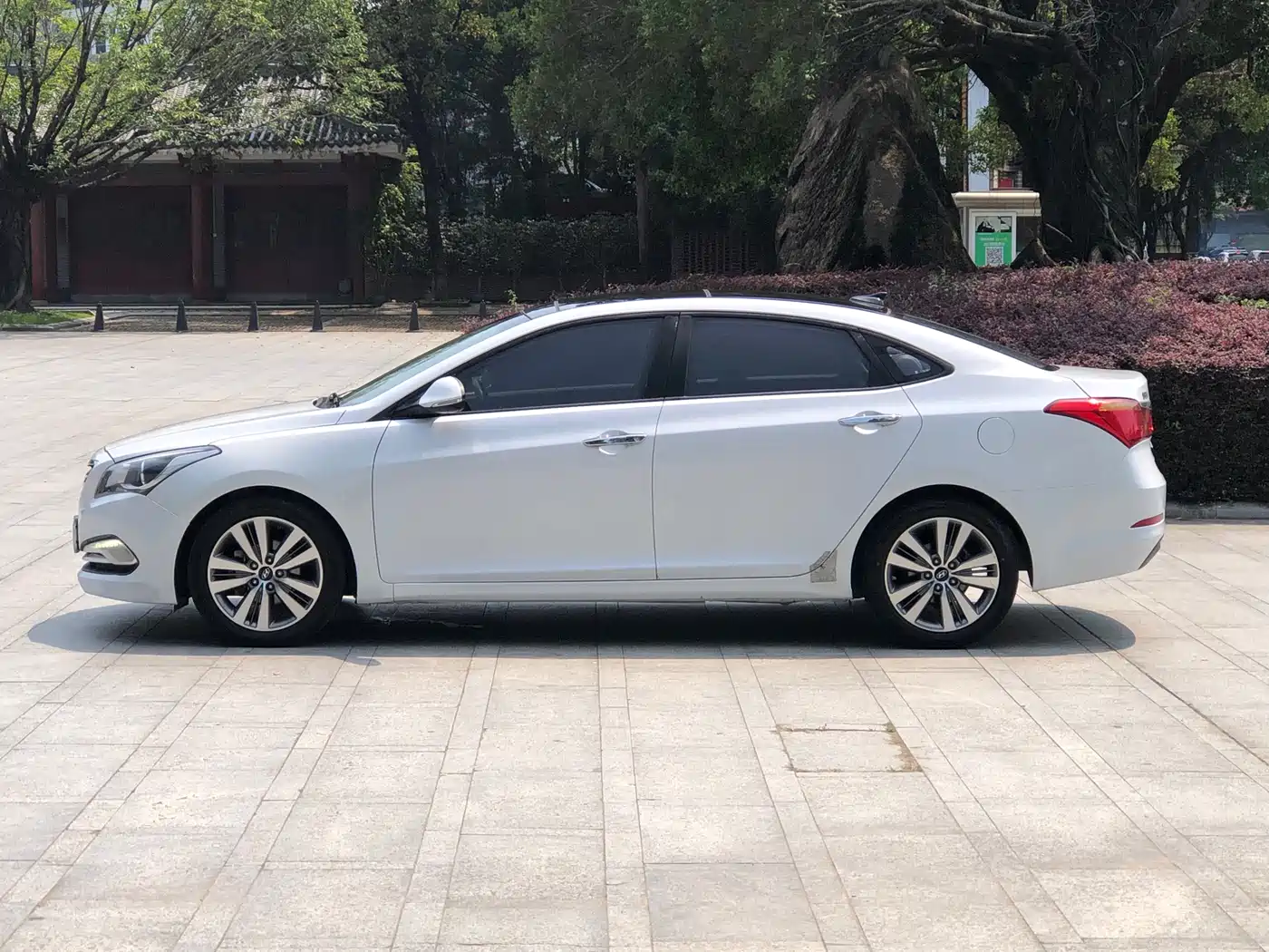 Hyundai Mistra 2016 1.8L Automatic Smart GLS фото 18