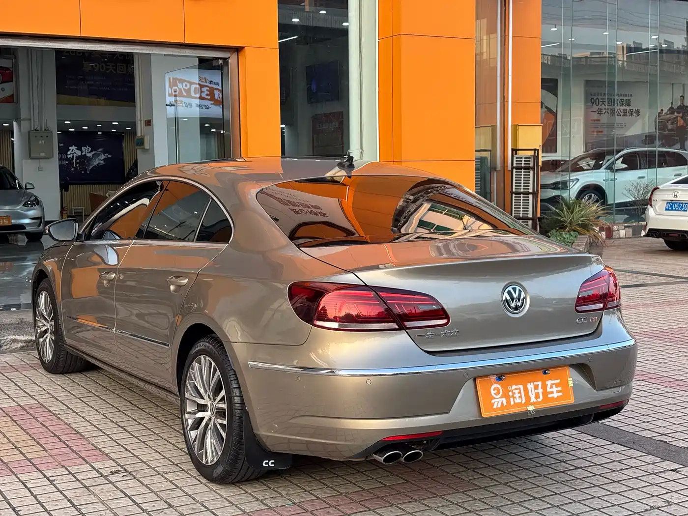 Volkswagen FAW-Volkswagen CC 2015 2.0TSI Supreme Edition фото 6