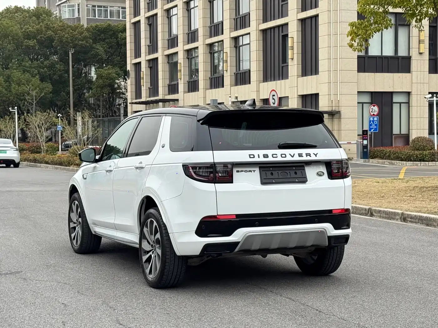 LAND ROVER DISCOVER SPORTS