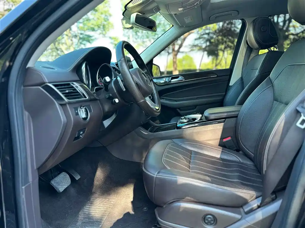 Mercedes-Benz GLS 2018 GLS 400 4MATIC Luxury фото 8