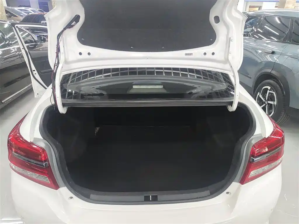 Toyota YARiS L Zhi Xiang 2019 1.5E CVT Charming China VI фото 9
