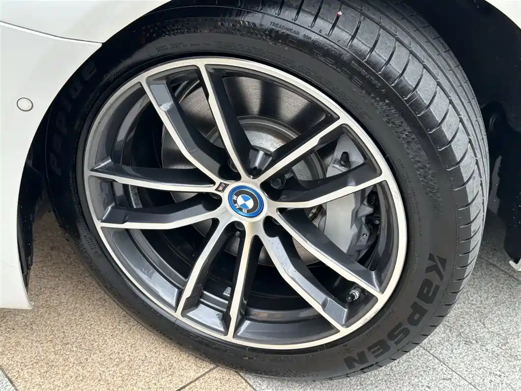 BMW 5 Series New Energy 2022 Model Second Facelift 535Le M Sport Package фото 23