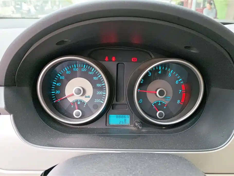 Buick Excelle 2013 1.5L Manual Classic Edition фото 14