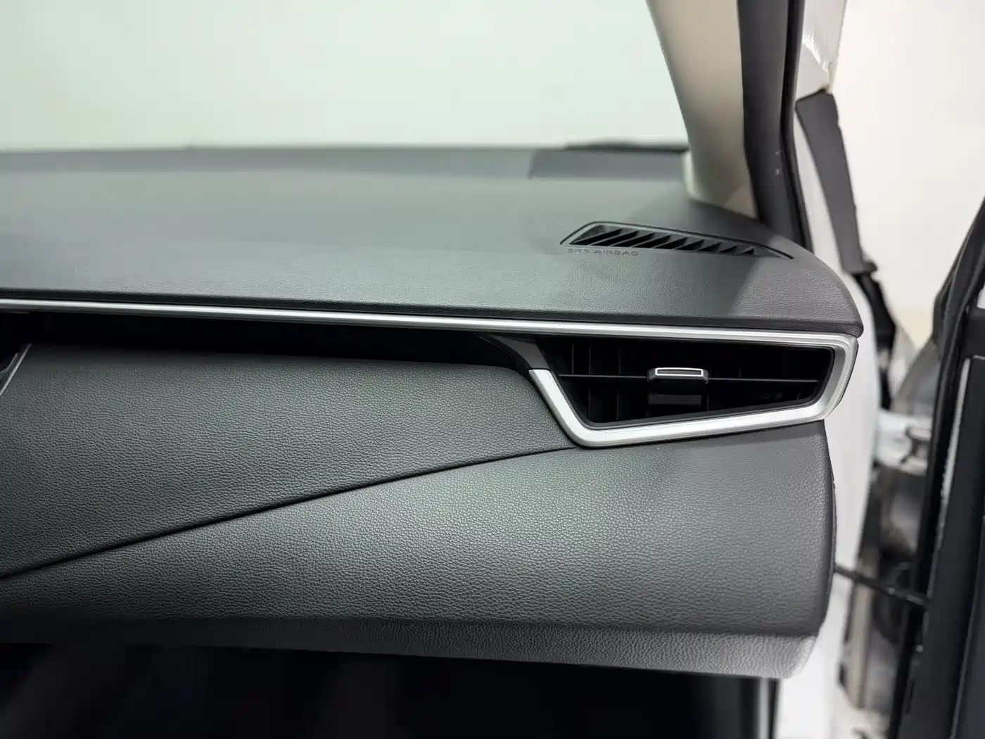 Toyota Corolla 2023 1.2T Elite Edition фото 11