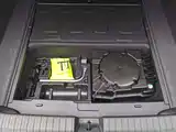 Photo 7 - Audi A6L e-tron