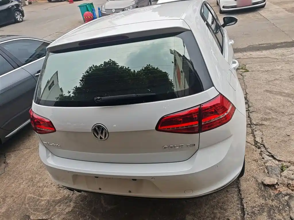Volkswagen Golf 2016 230TSI Automatic Comfort фото 6