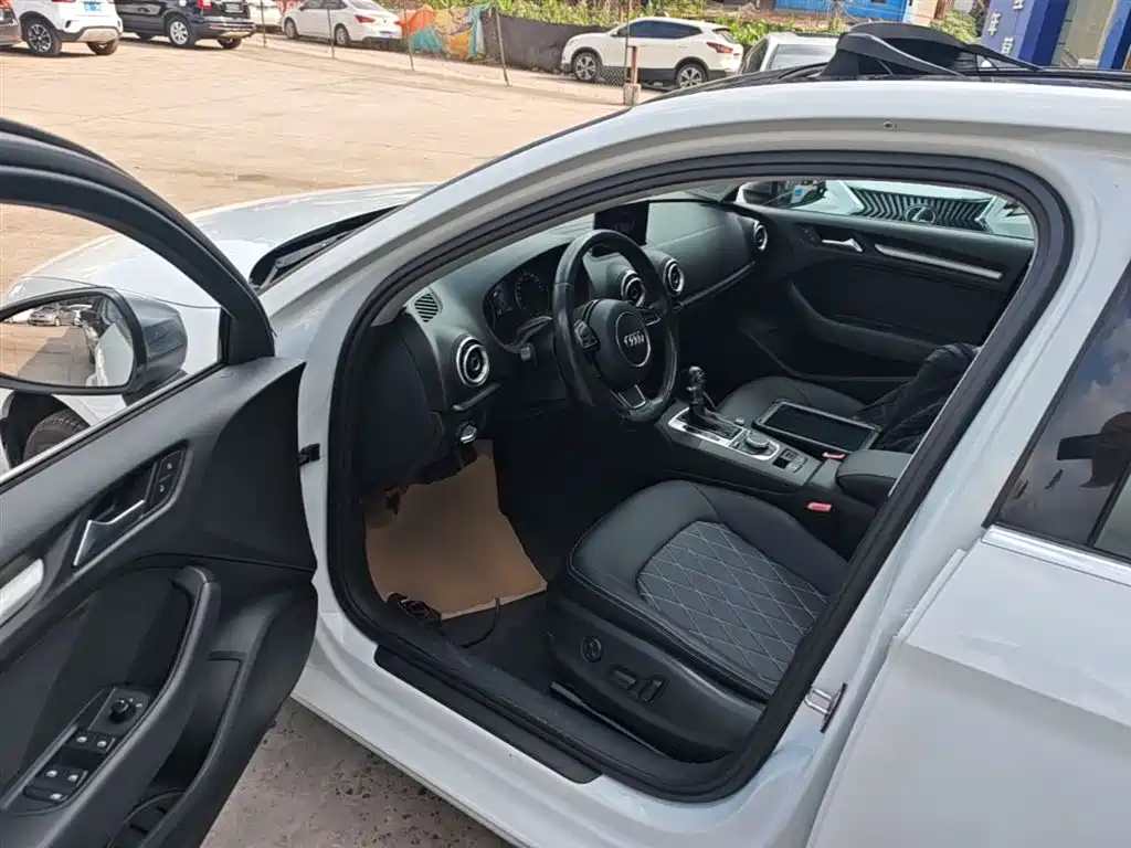 Audi A3 2016 Limousine 35 TFSI Leadership фото 13