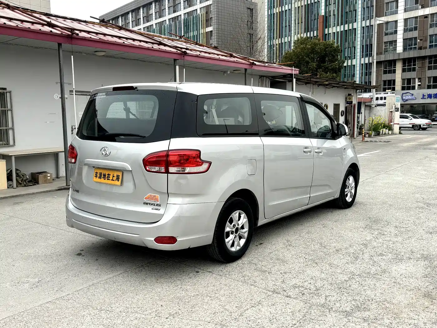 SAIC Maxus Maxus G10 2016 2.0T Automatic Executive Edition фото 6