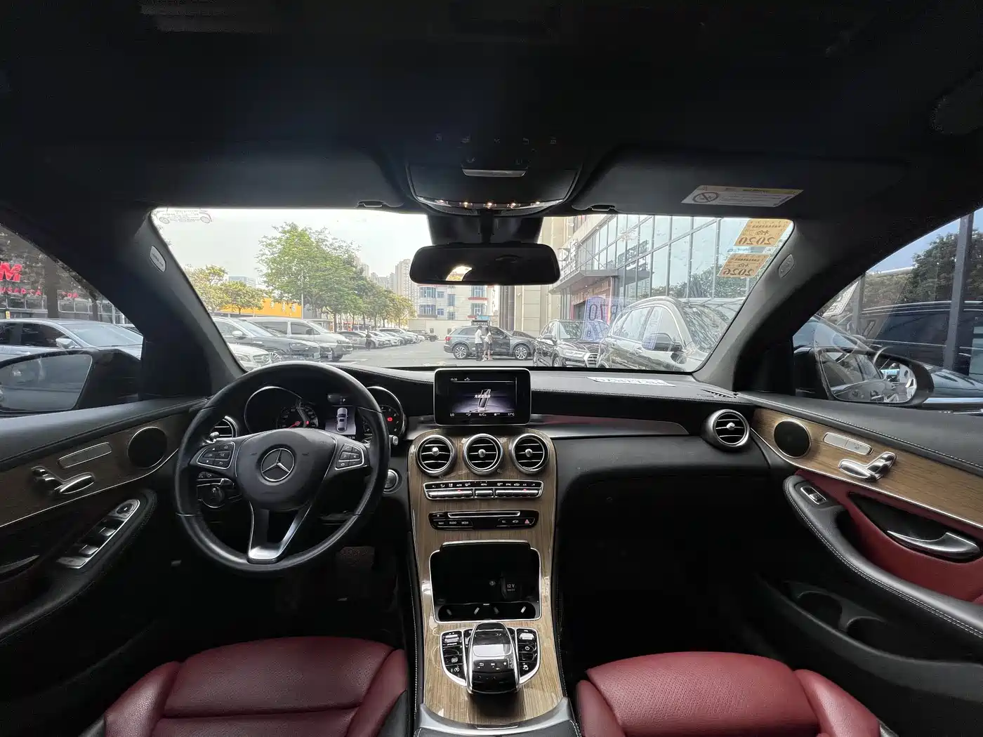 Mercedes-Benz GLC Coupe 2018 GLC 260 4MATIC Coupe SUV фото 6