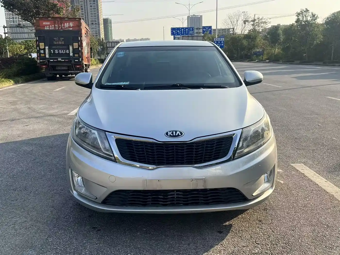 Kia K2 2012 Sedan 1.4L AT GLS Commemorative Edition фото 2