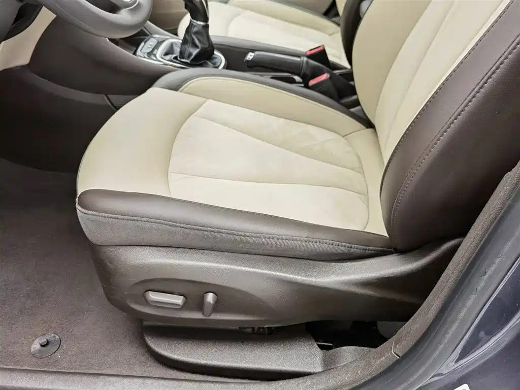 Фото 20 - Buick Verano
