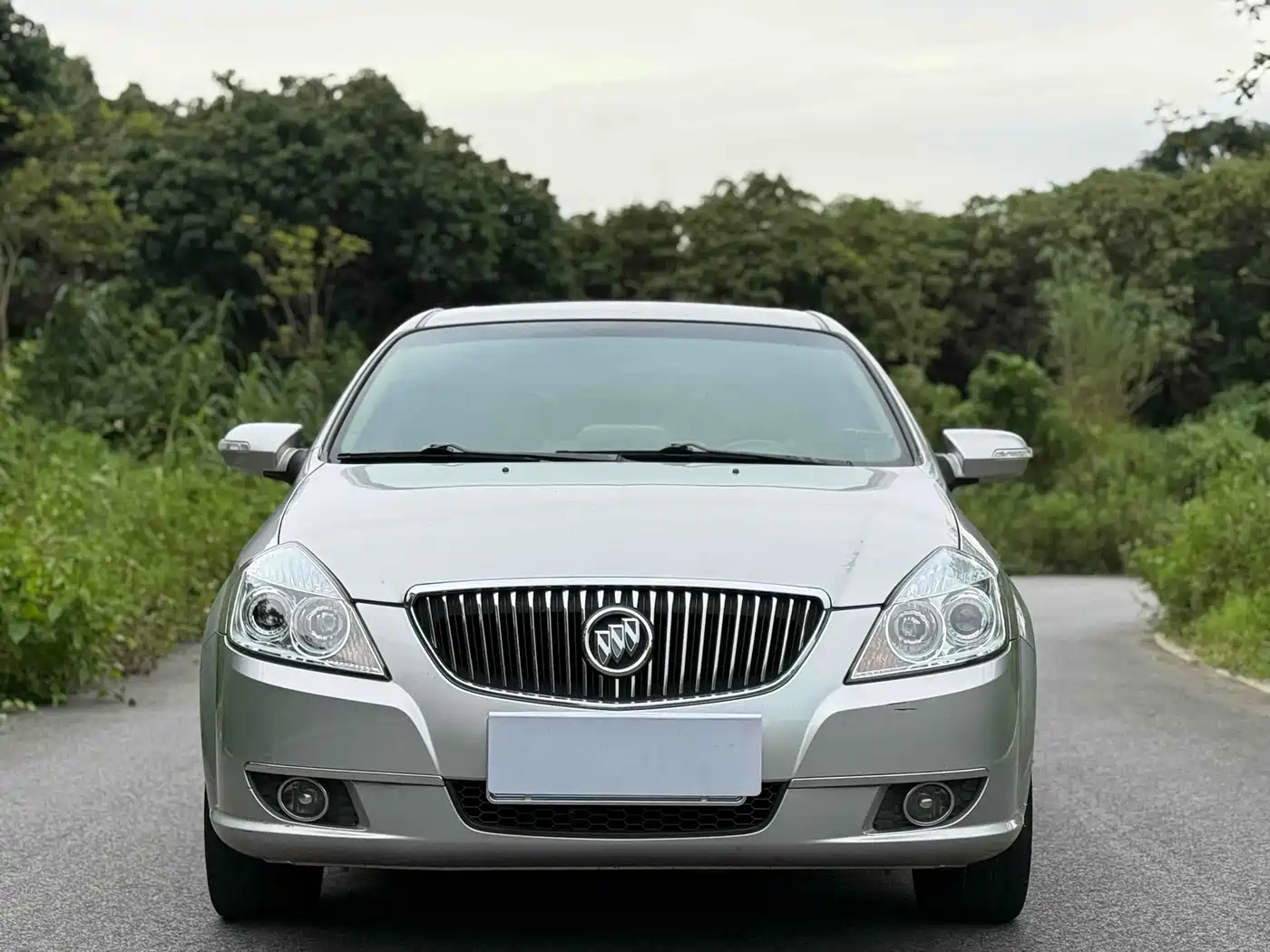 Buick Excelle 2011 1.6LE-AT фото 2