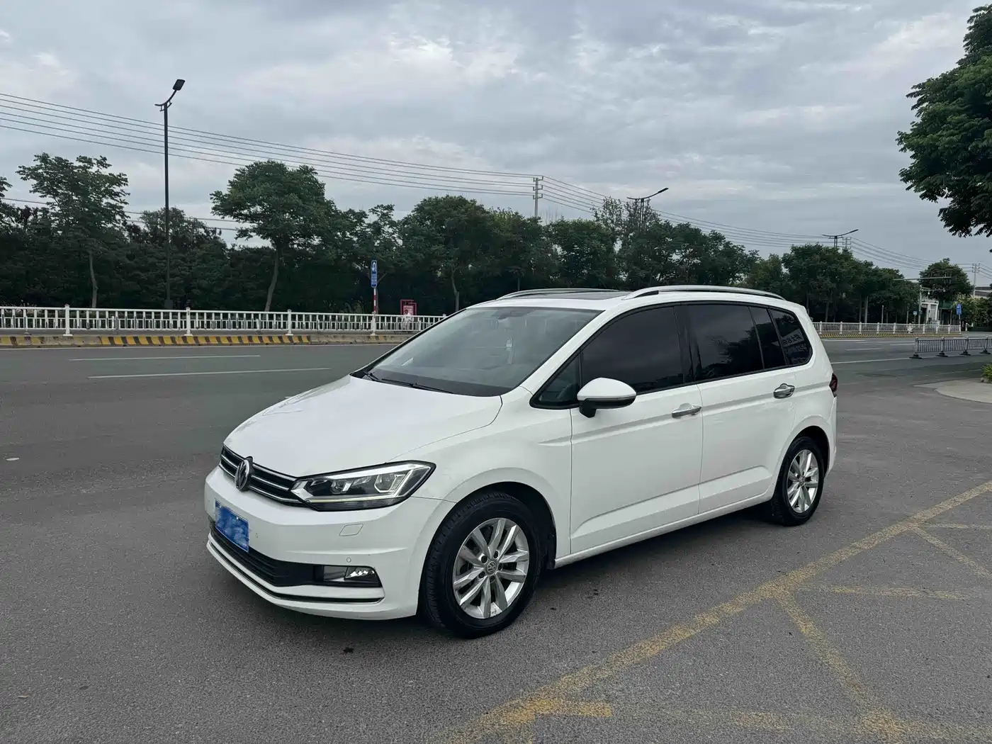 Volkswagen Touran 2016 Touran L 280TSI DSG Elegance