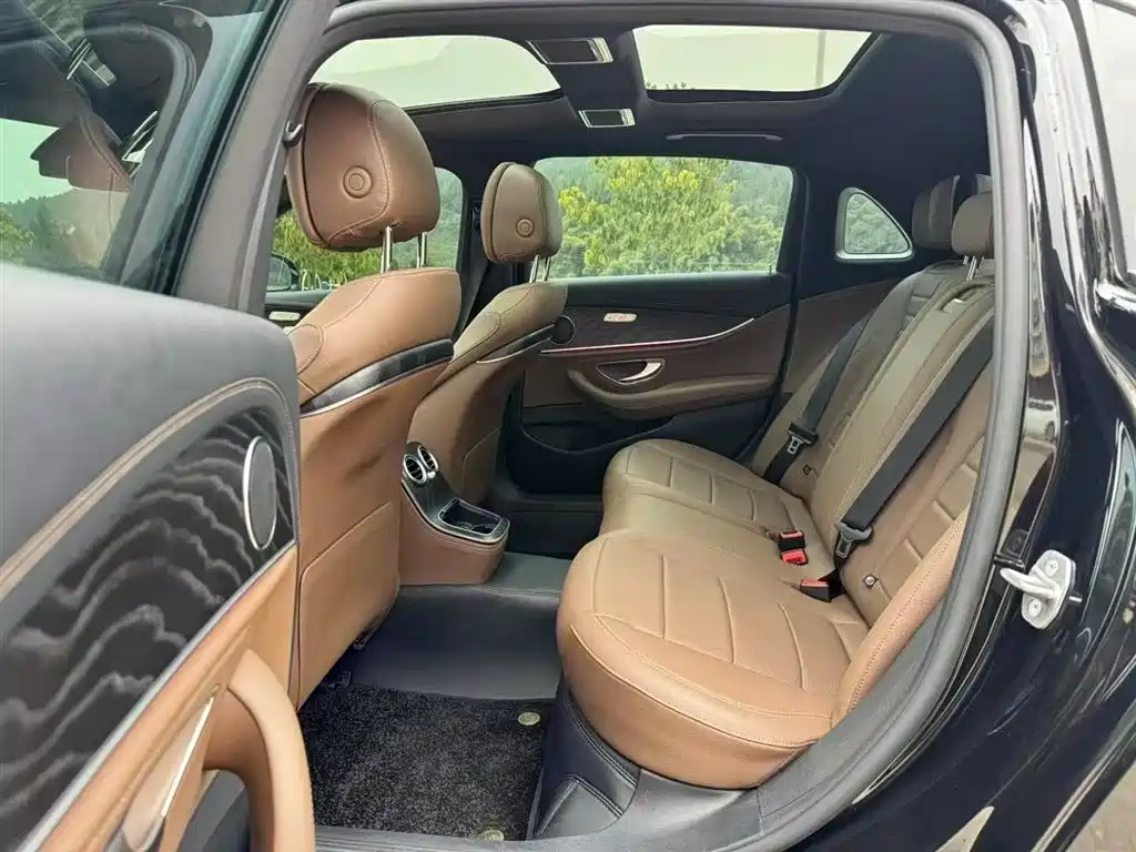 Mercedes-Benz E-Class 2021 E 300 L Sport Fashion фото 7