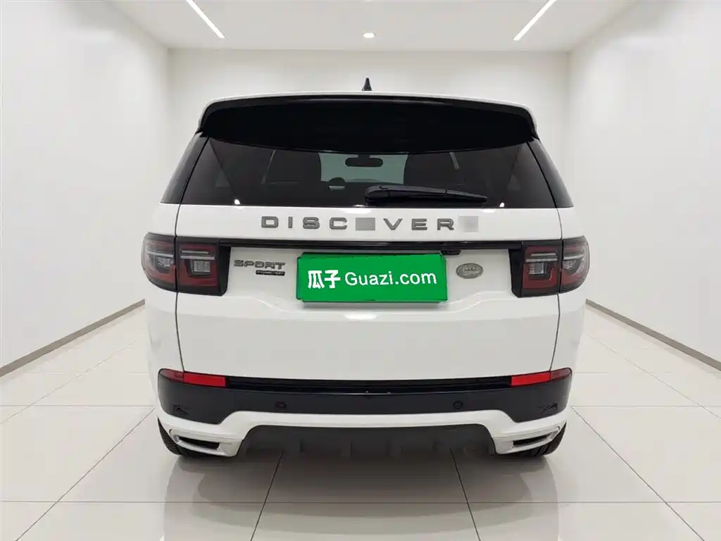 LAND ROVER DISCOVER NEW ENERGY SOURCES FOR SPORTS