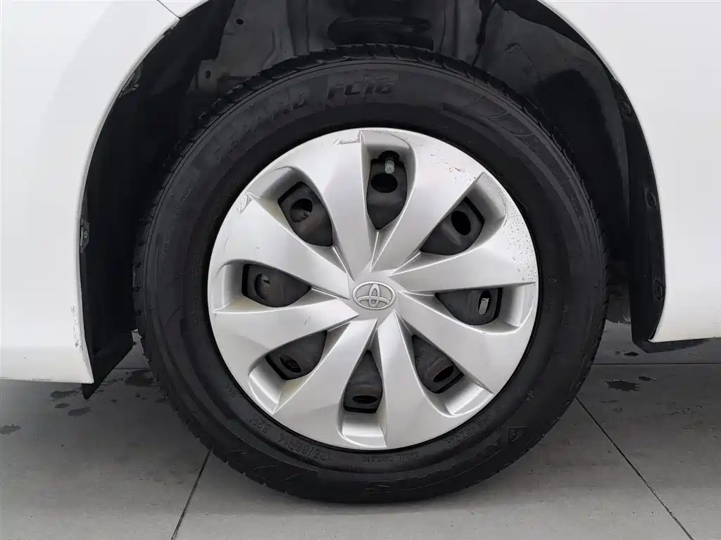 Toyota YARiS L Zhi Xuan 2016 Facelift 1.3E Manual Charming Edition фото 17