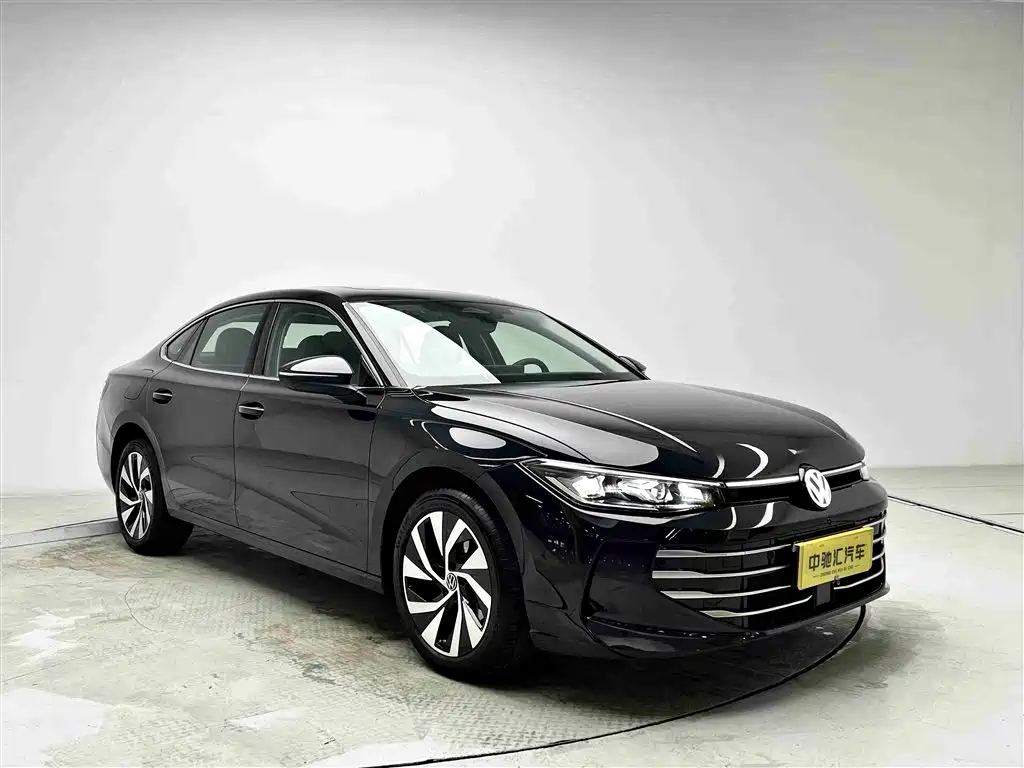 Volkswagen Passat 2025 Pro 380TSI Dragon Fortune Edition фото 3
