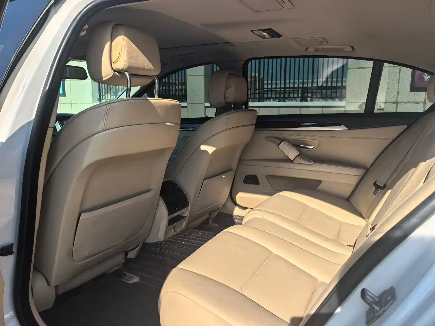 BMW 5 Series 2013 520Li Elegance фото 6