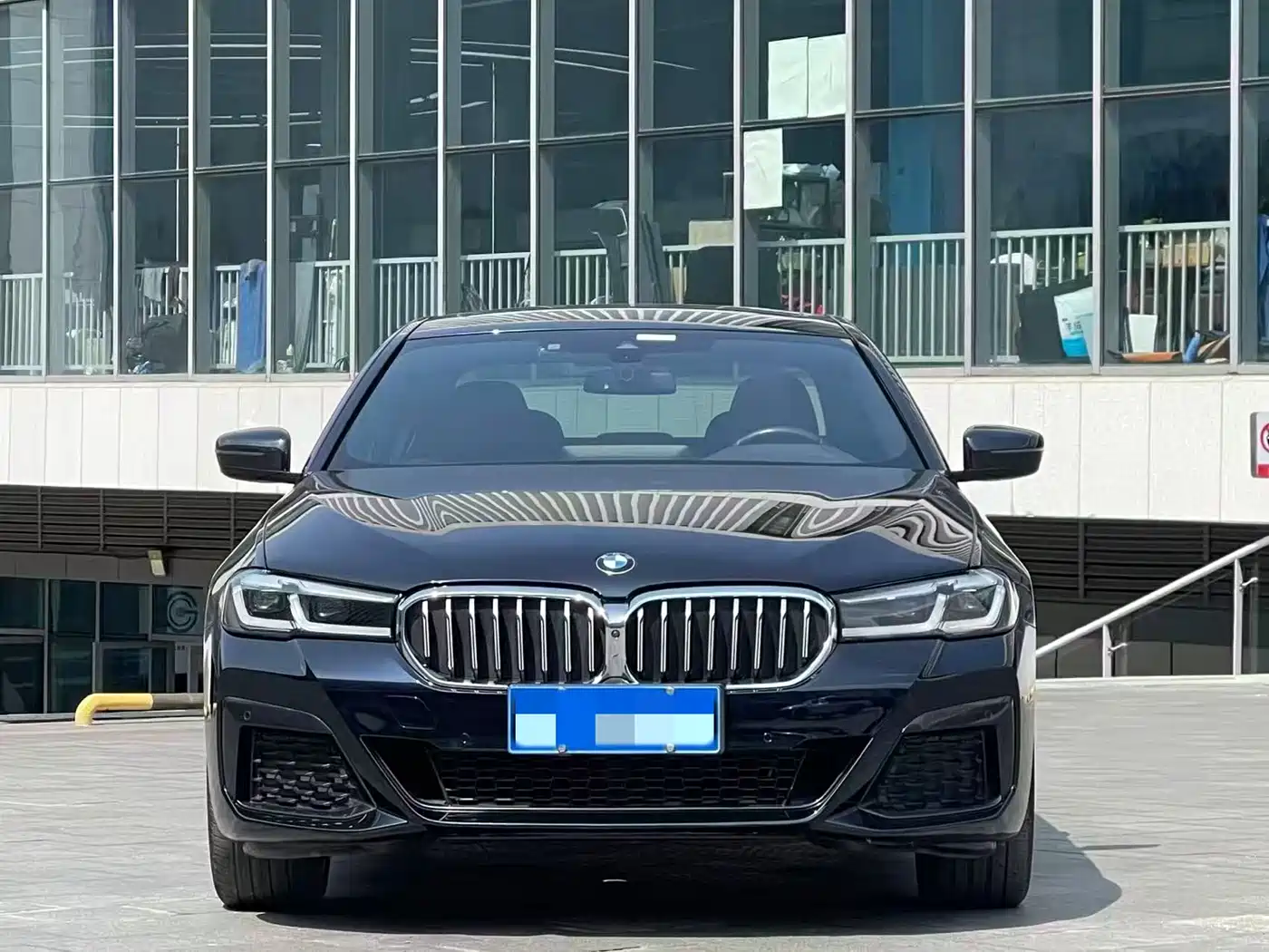 BMW 5 Series 2022 530Li Exclusive M Sport Package фото 2