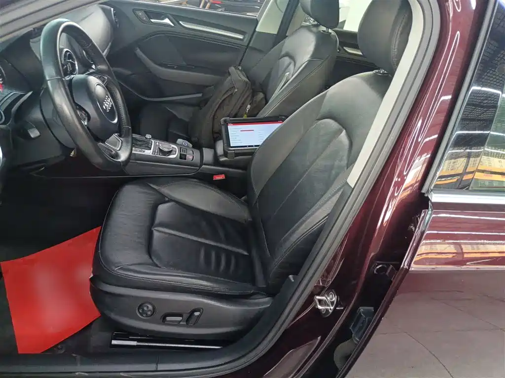 Audi A3 2014 Sportback 35 TFSI Automatic Comfort фото 12