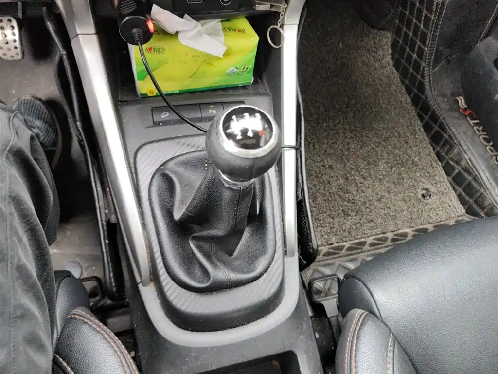 BYD Yuan 2017 1.5L Manual Panoramic Sunroof фото 10