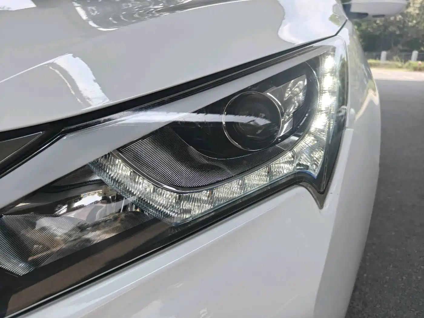 BYD Qin New Energy 2018 1.5T Smart Premium фото 11
