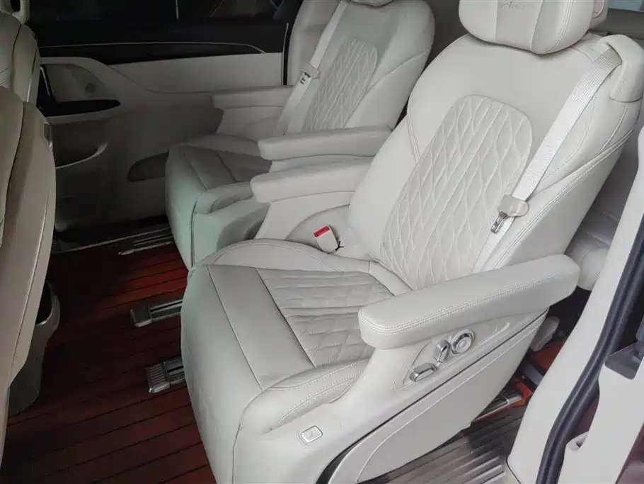 Buick GL8 2020 Avenir Seven-Seat Premium Edition фото 11