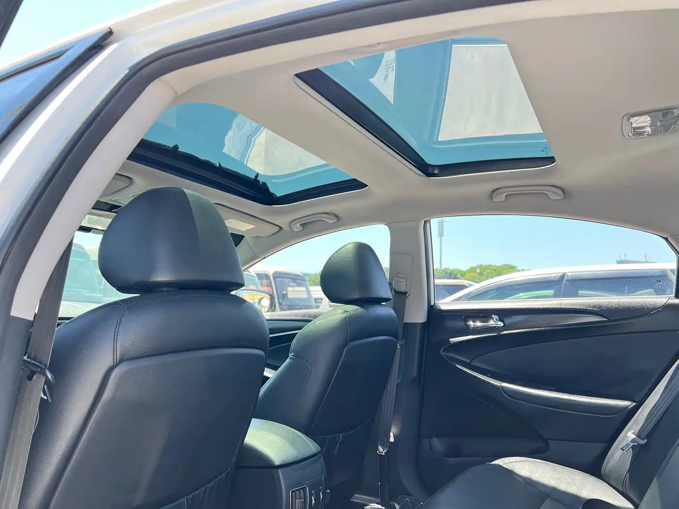 Hyundai Sonata 2013 2.0L Automatic Supreme Edition фото 13