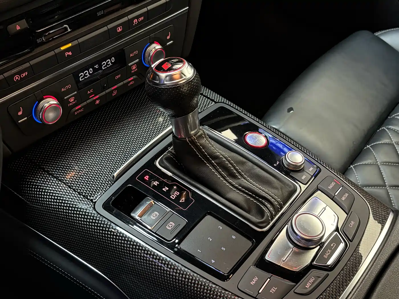Audi S6 2013 S6 4.0TFSI фото 12