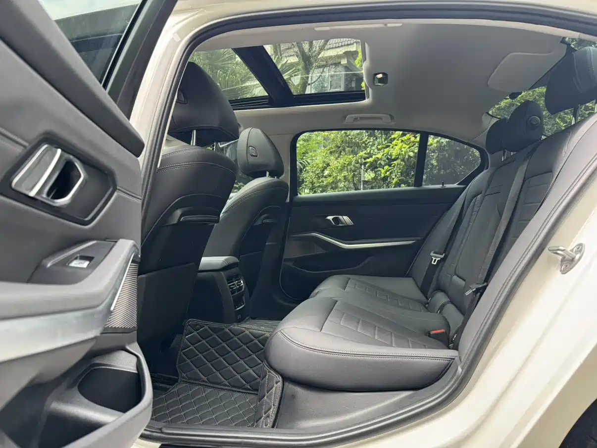 BMW 3 Series 2021 325Li M Sport Package фото 9