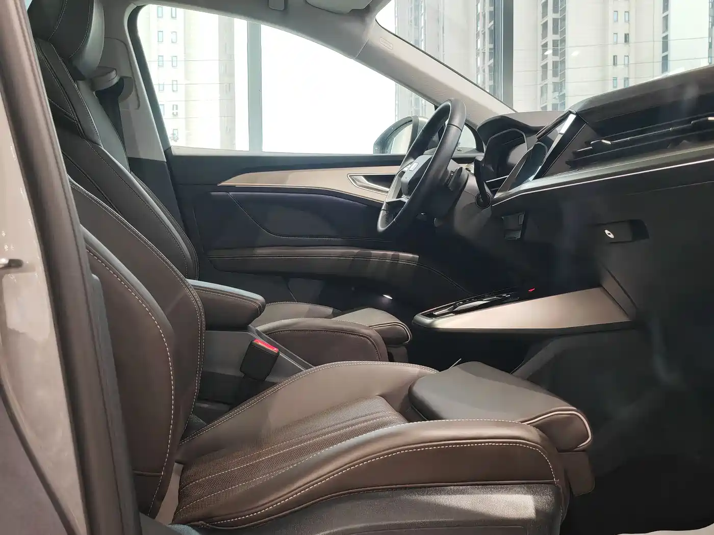 Audi Q5 e-tron 2023 40 e-tron Starlight Edition Brocade Package фото 4