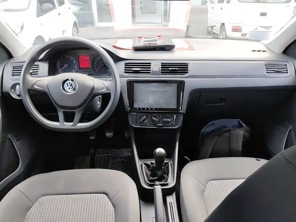 Volkswagen Santana 2016 1.6L Manual Trend Edition фото 10