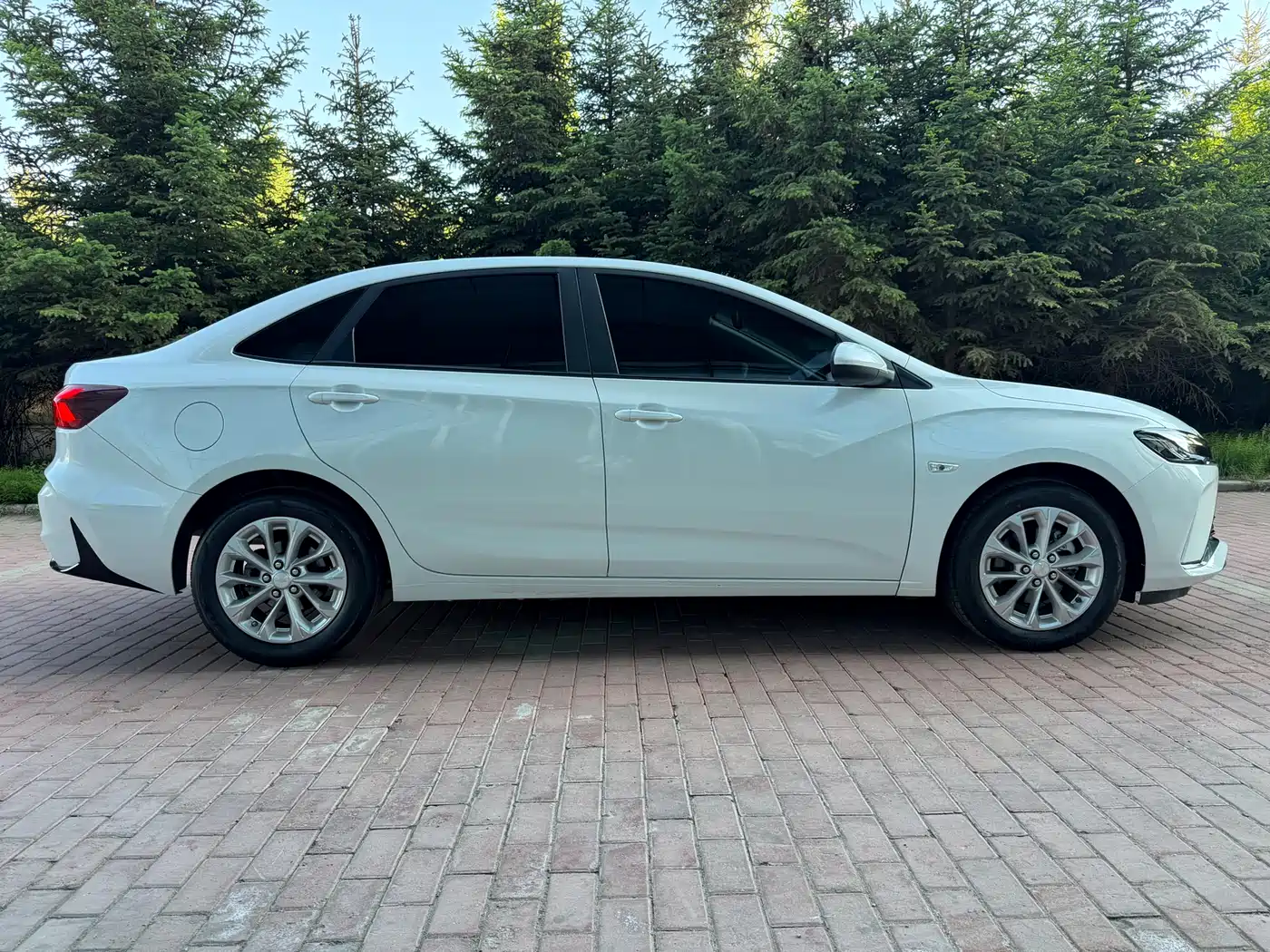 Chevrolet Monza 2023 1.5L Dual-Clutch Enjoyment Edition фото 4