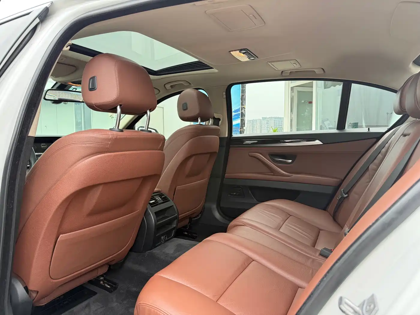 BMW 5 Series 2014 525Li Leading фото 6