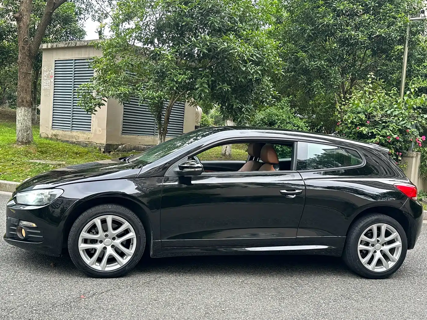 Volkswagen Scirocco 2011 2.0TSI R-Line фото 7