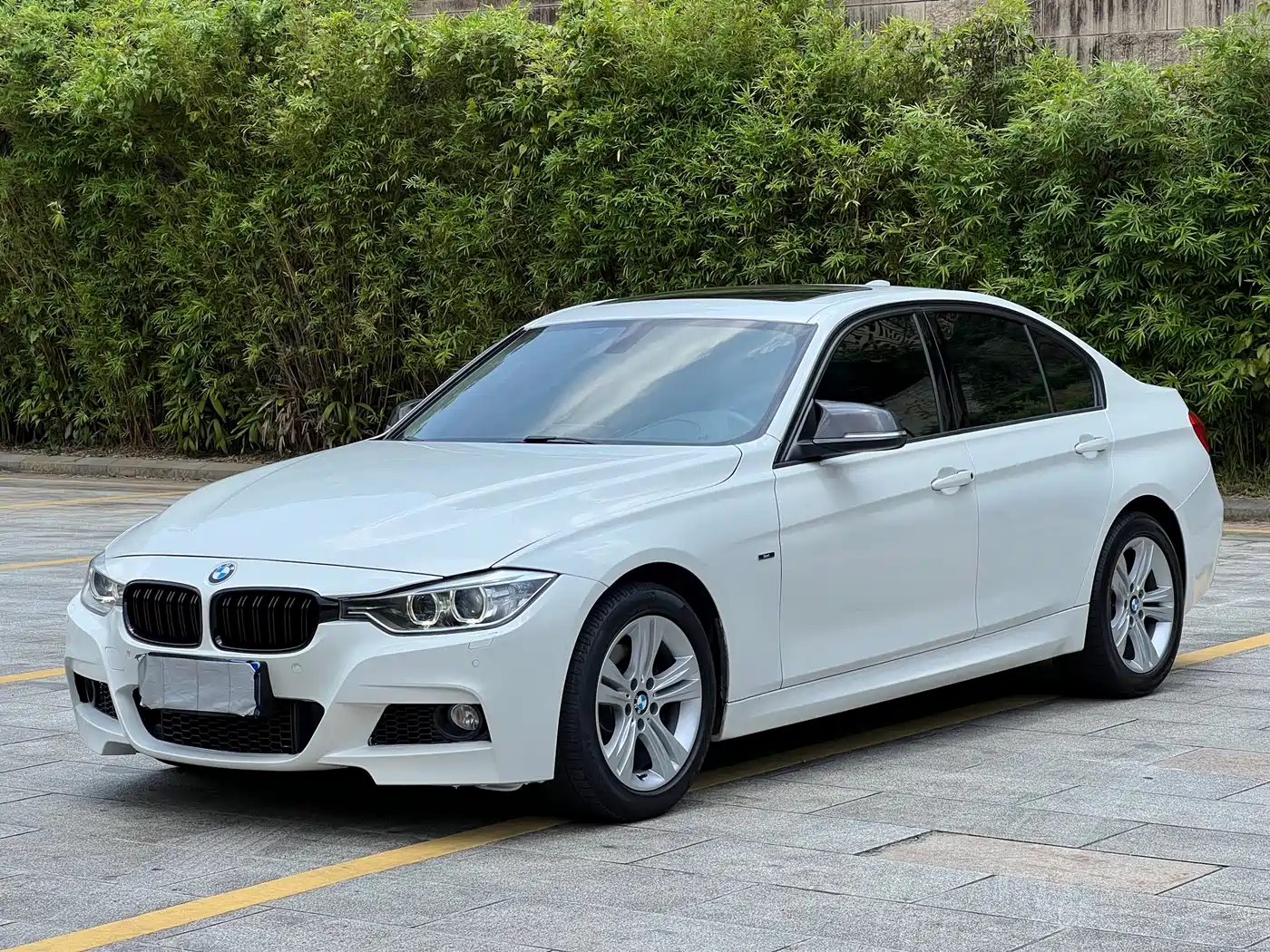 BMW 3 Series 2015 320i Super Joy Sport Design Package фото 3