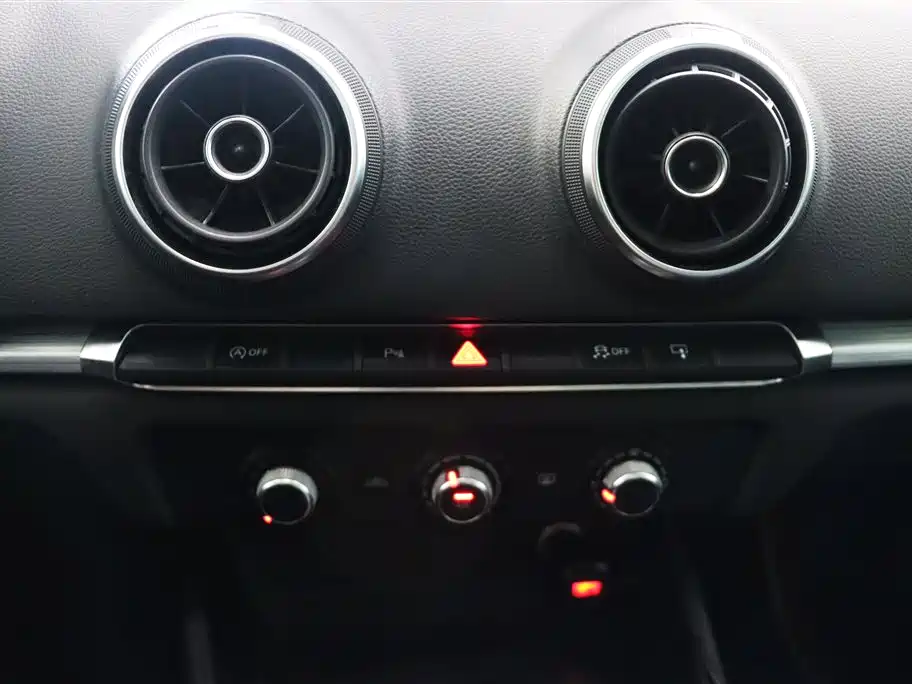 Audi A3 2014 Limousine 35 TFSI Auto Trend фото 19