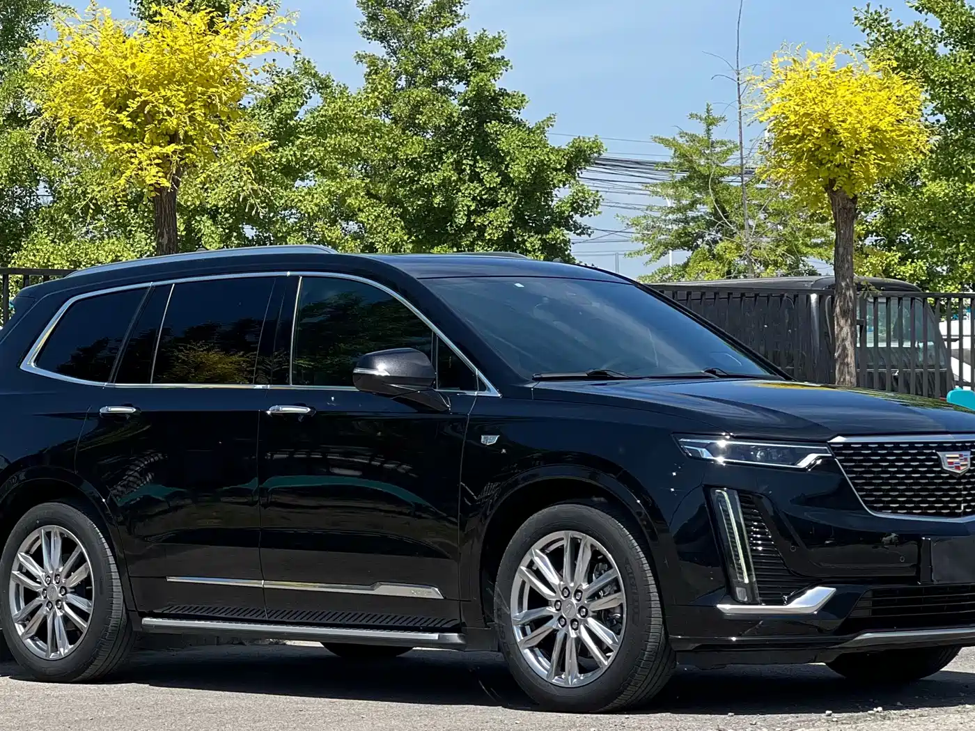 Cadillac XT6 2021 2.0T 6-Seater 2WD Luxury Edition фото 3