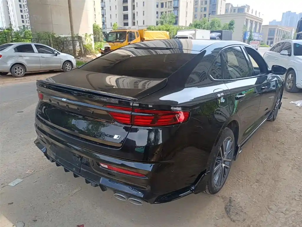 Фото 7 - Geely Preface