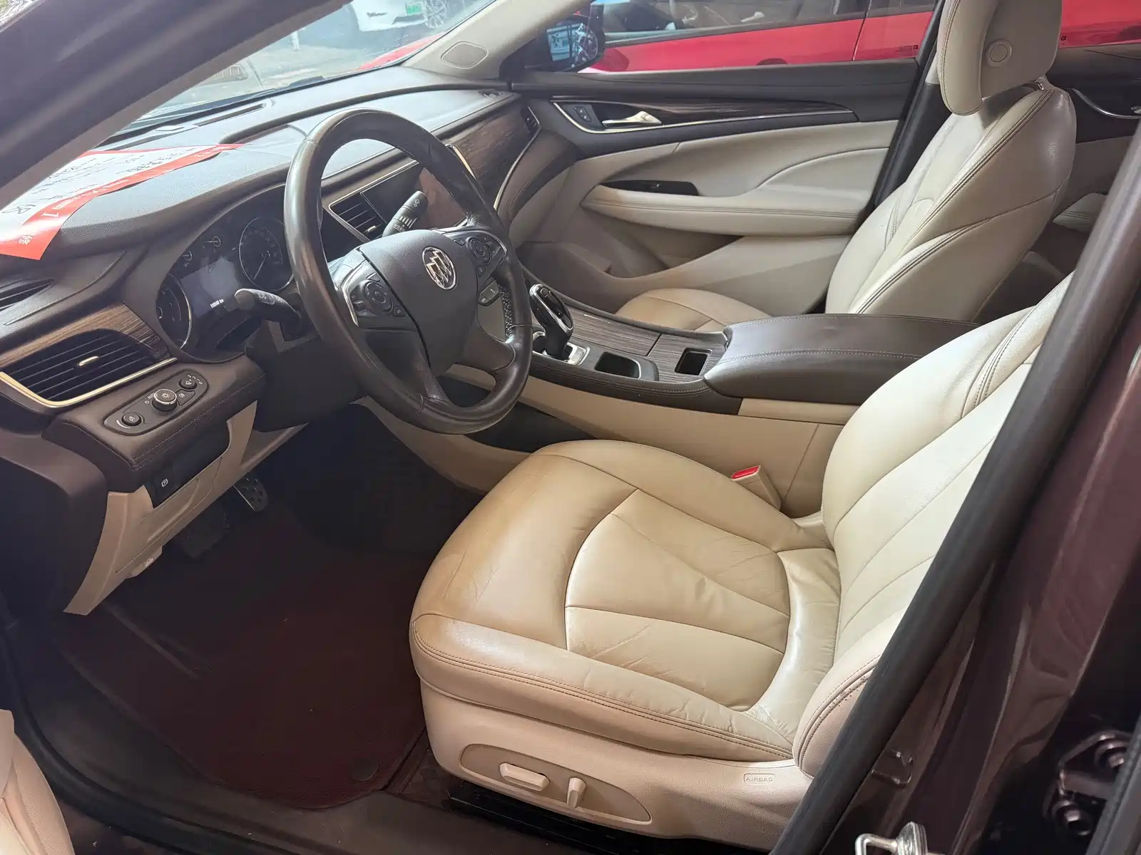 صورة 10 - Buick LaCrosse