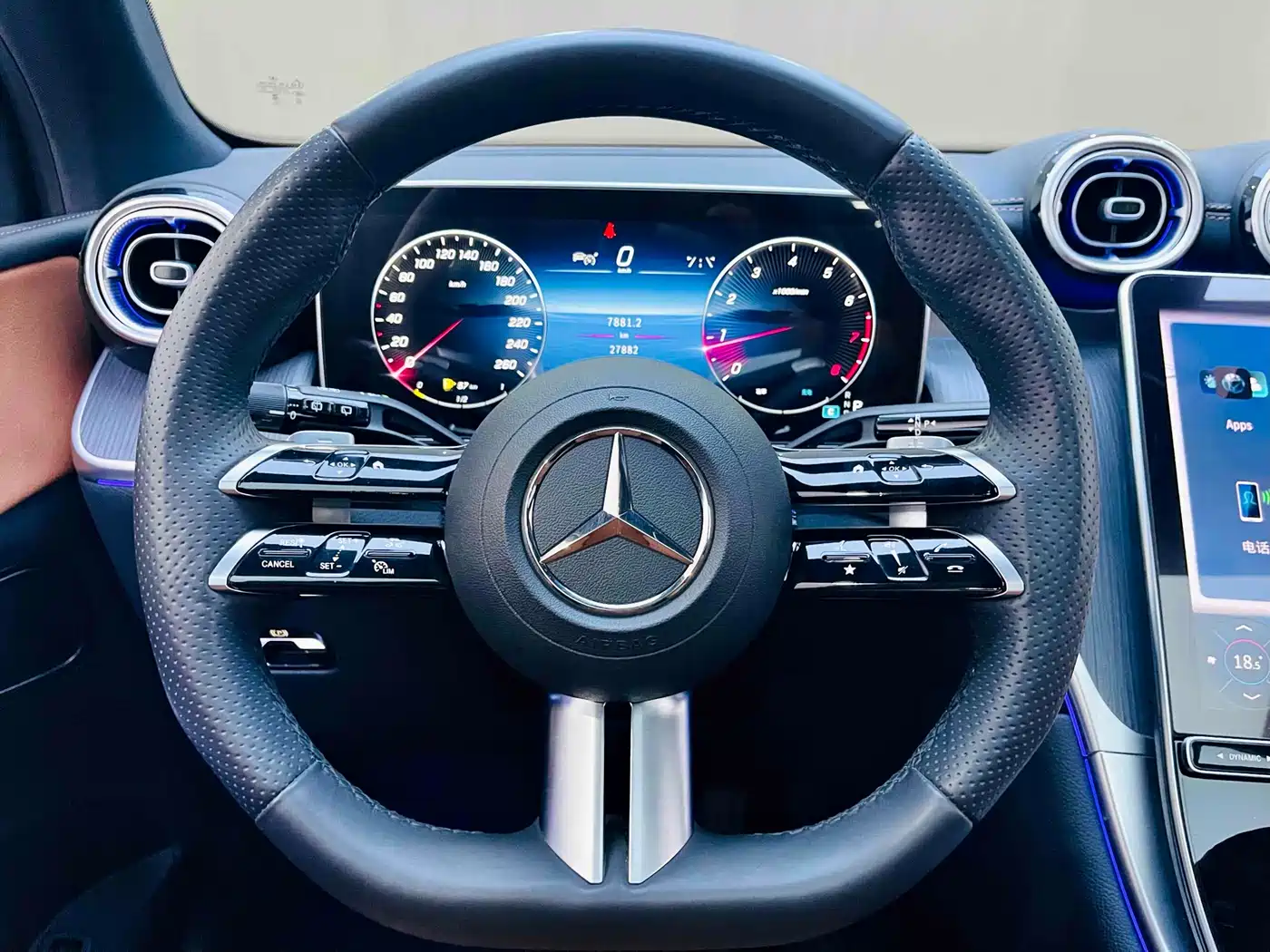 Mercedes-Benz GLC 2023 GLC 260 L 4MATIC Luxury 7-Seater фото 12