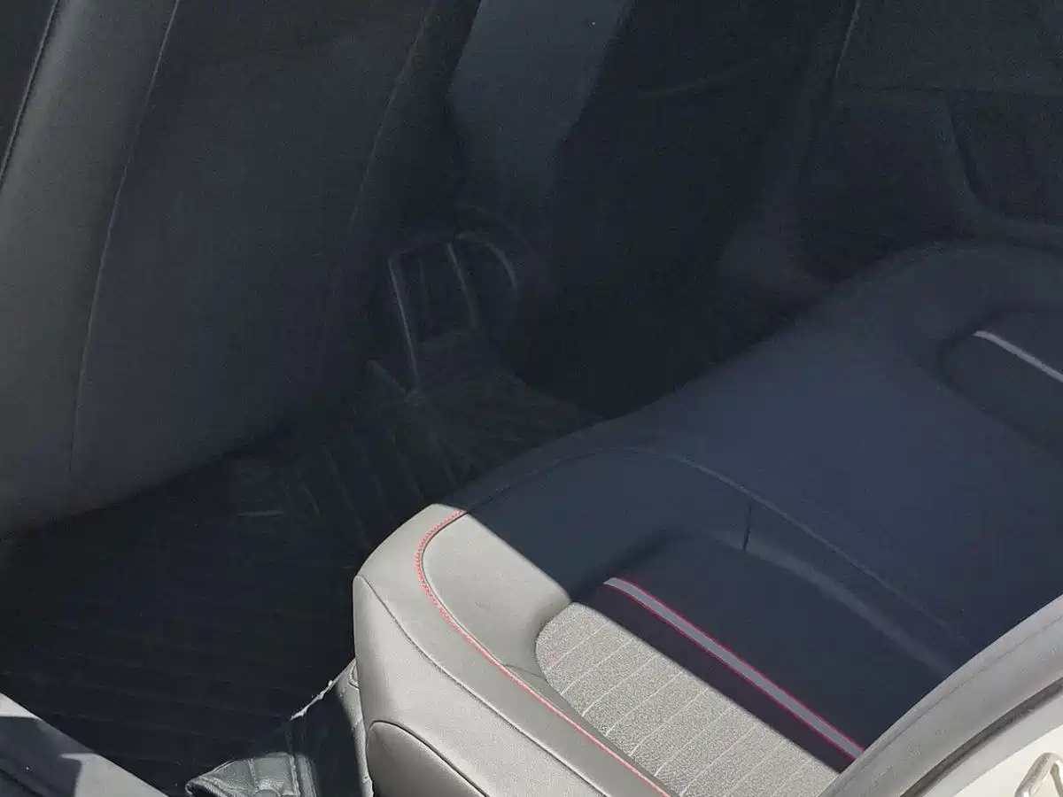 Škoda Skoda Rapid Spaceback 2020 1.5L Auto Standard фото 11