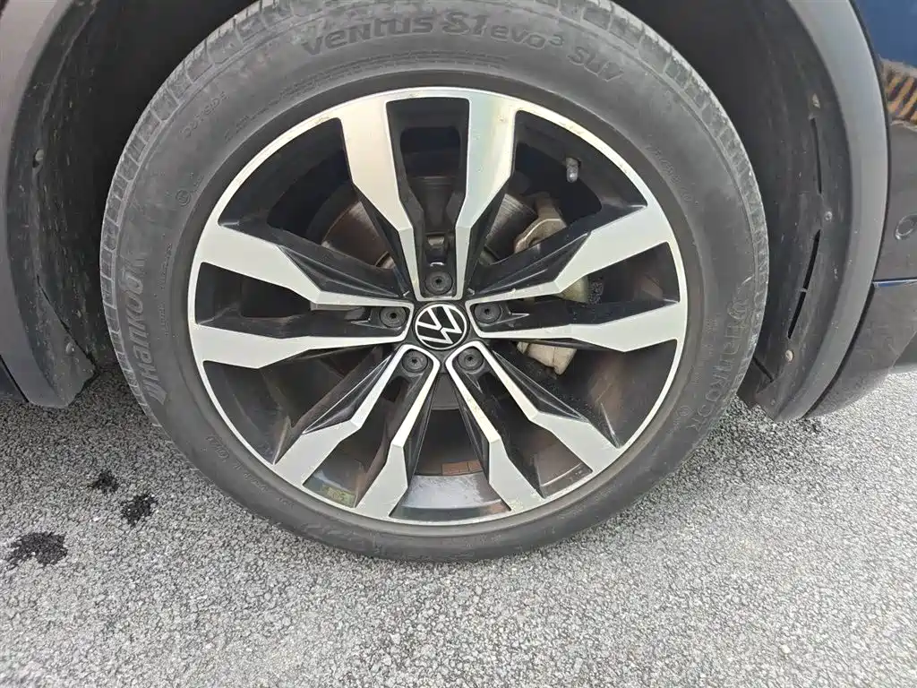 Volkswagen Tiguan L 2021 330TSI Automatic 2WD R-Line Premium фото 8