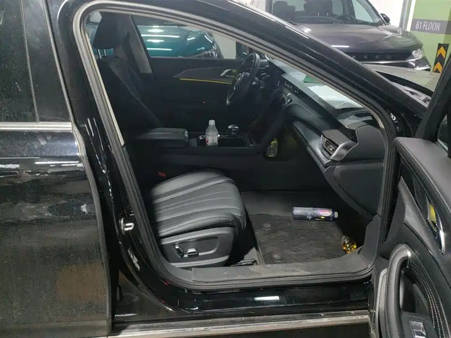 Hongqi H5 2023 2.0T Auto Smart Connect Flag Comfort фото 8