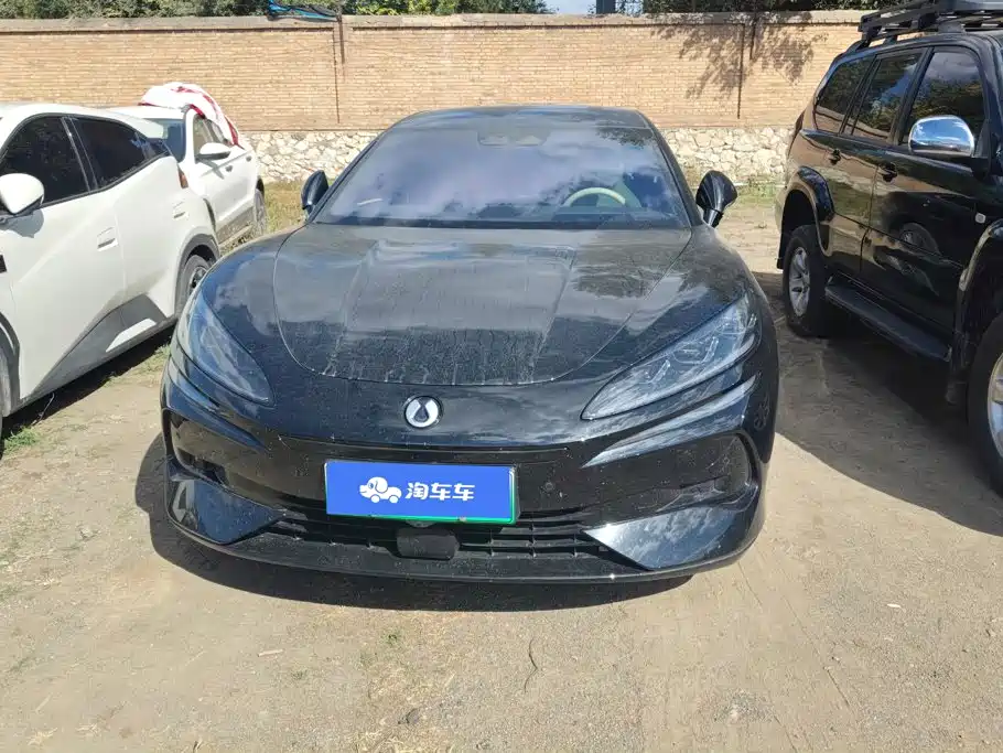 Denza Z9 2025 2024 Model 1100km AWD Ultra Edition
