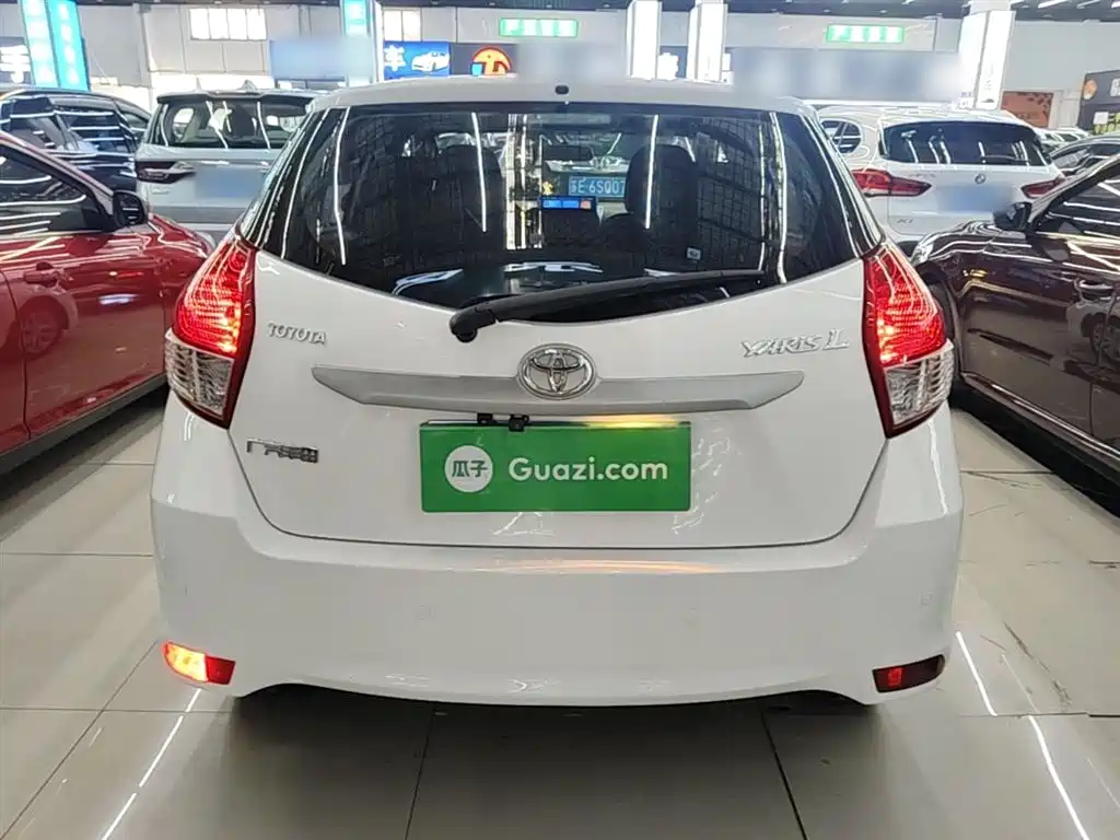 Toyota YARiS L Zhi Xuan 2015 1.5E Auto Charming Edition фото 6